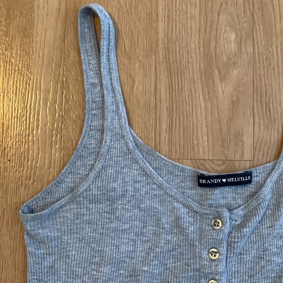 brandy melville - tank top - Picture 2 of 4